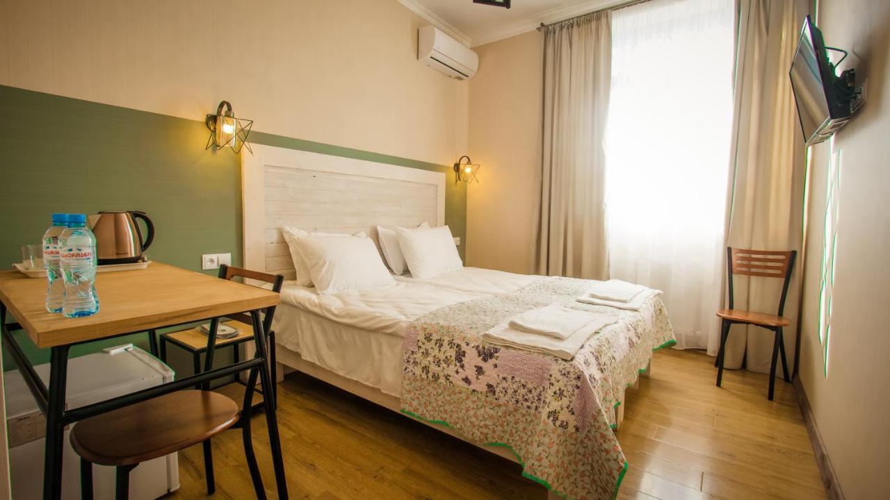 Wine Symphony Boutique Hotel ティビリシ エクステリア 写真