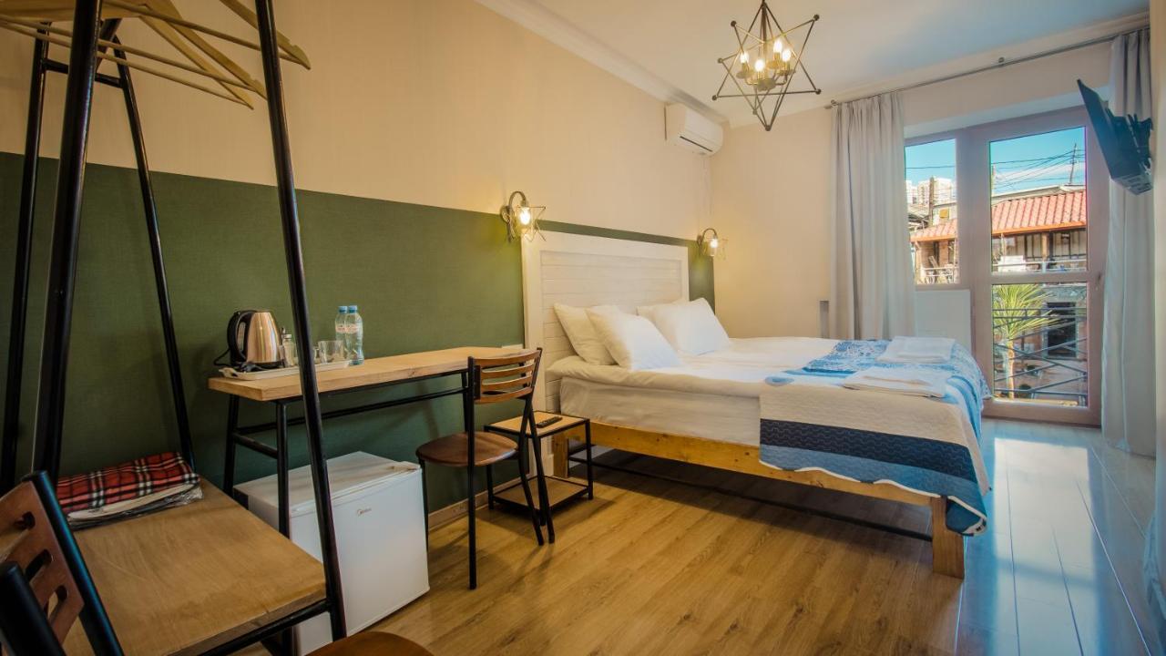 Wine Symphony Boutique Hotel ティビリシ エクステリア 写真