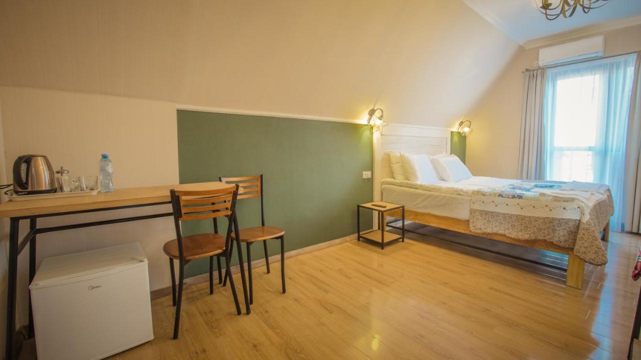 Wine Symphony Boutique Hotel ティビリシ エクステリア 写真
